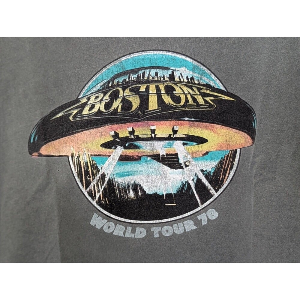 Boston World Tour 78 T Shirt Women Large Gray Cropped Graphic Retro Rock Concert